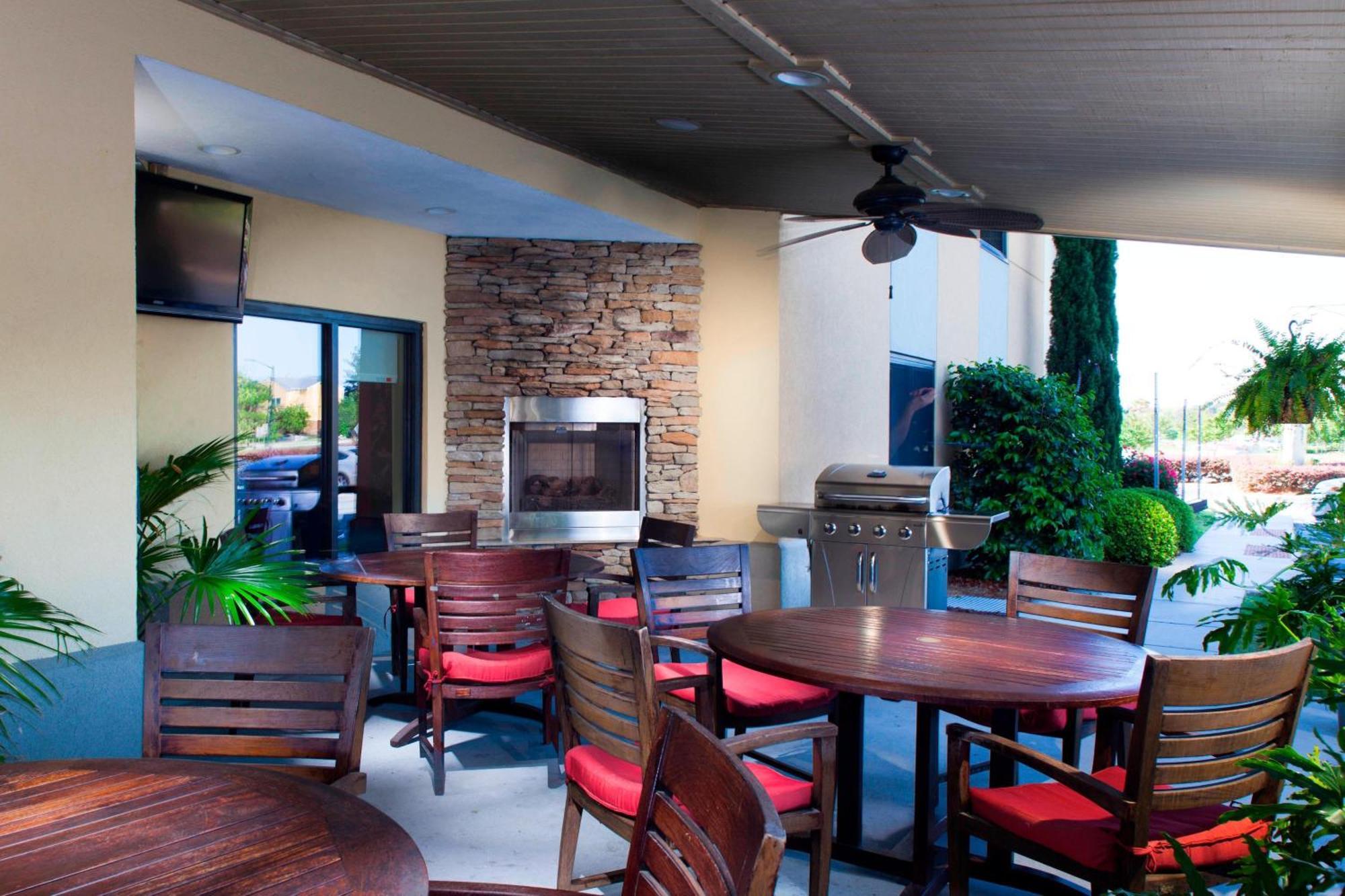 Towneplace Suites By Marriott Savannah Airport Exterior photo